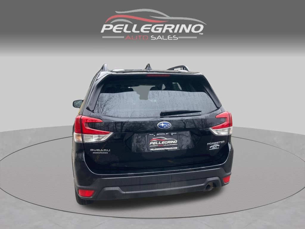Used 2023 Subaru Forester Premium AWD/4WD image 6