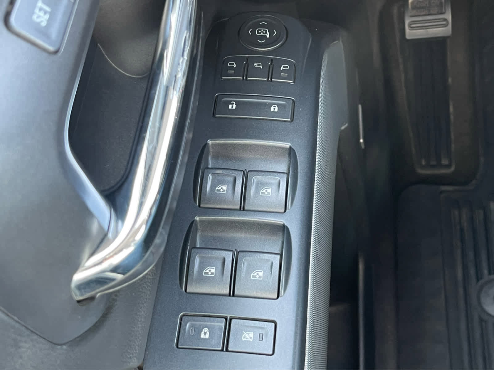 Used 2017 Chevrolet Silverado 1500 LTZ Z71 w/ LTZ Plus Package image 19