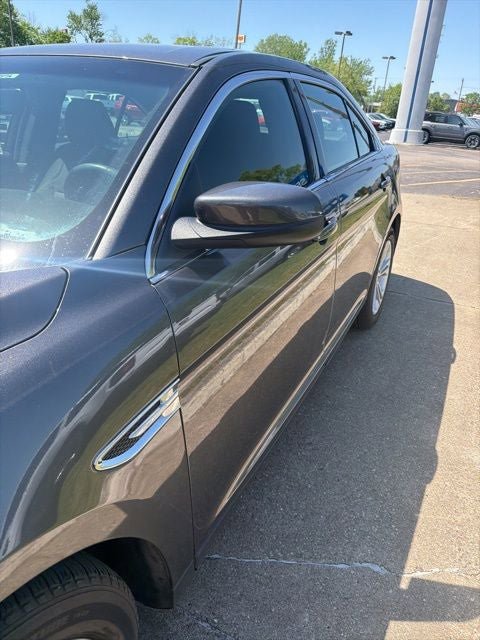 Used 2015 Ford Taurus SEL w/ Equipment Group 201A FWD image 3