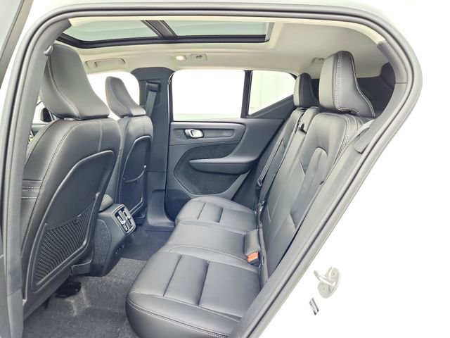 New 2026 Volvo XC40 B5 Plus w/ Protection Package Premier image 23