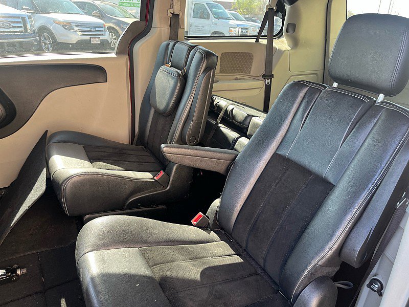Used 2017 Dodge Grand Caravan SXT FWD image 11