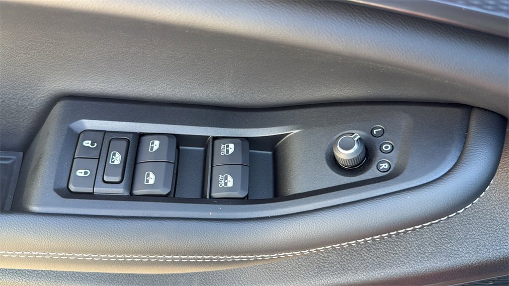 New 2025 Jeep Grand Cherokee Laredo X image 17