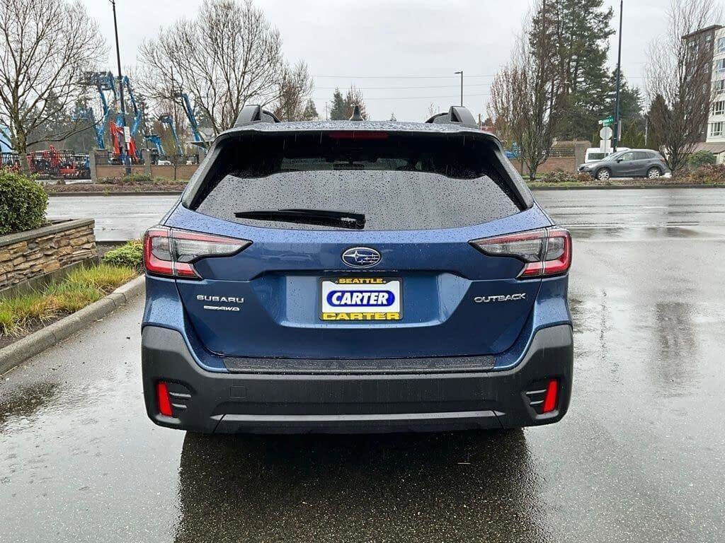Used 2022 Subaru Outback Premium image 7