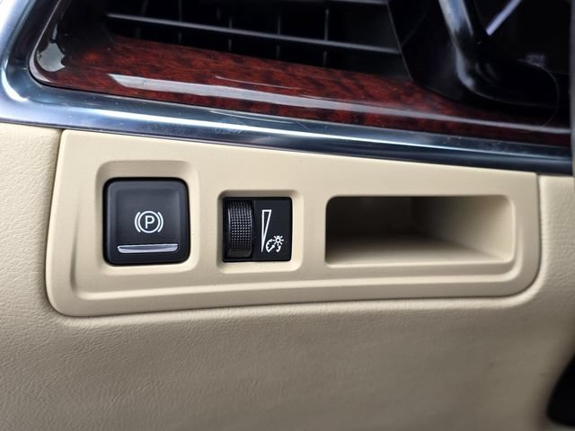 Used 2017 Cadillac XT5 Premium Luxury FWD image 26