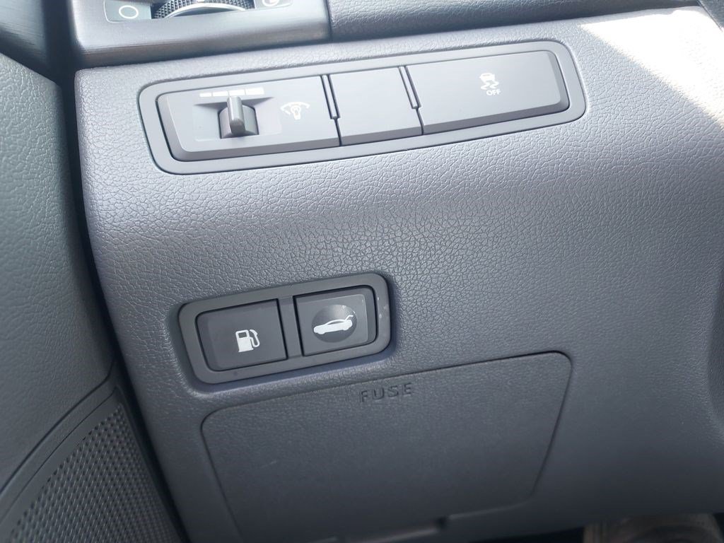 Used 2011 Hyundai Sonata SE w/ Navigation & Sunroof Pkg 4 FWD image 24