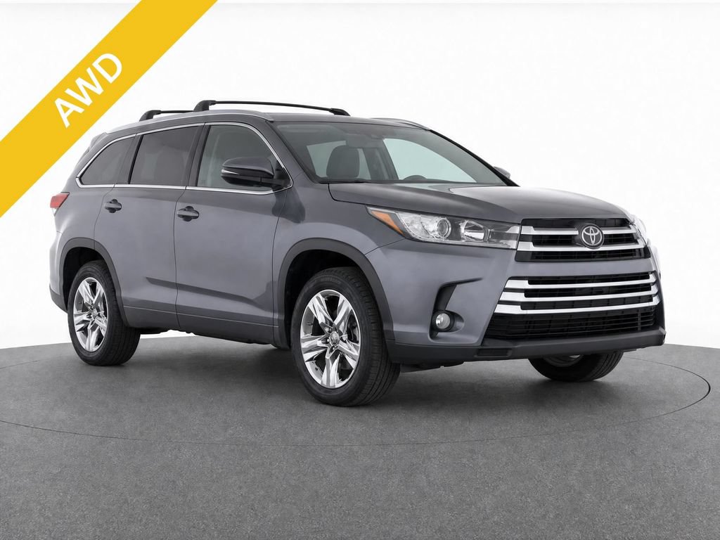 Used 2017 Toyota Highlander Limited Platinum AWD/4WD image 2