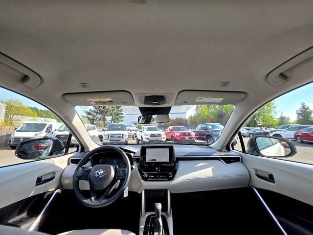 Used 2023 Toyota Corolla Cross L AWD/4WD image 25