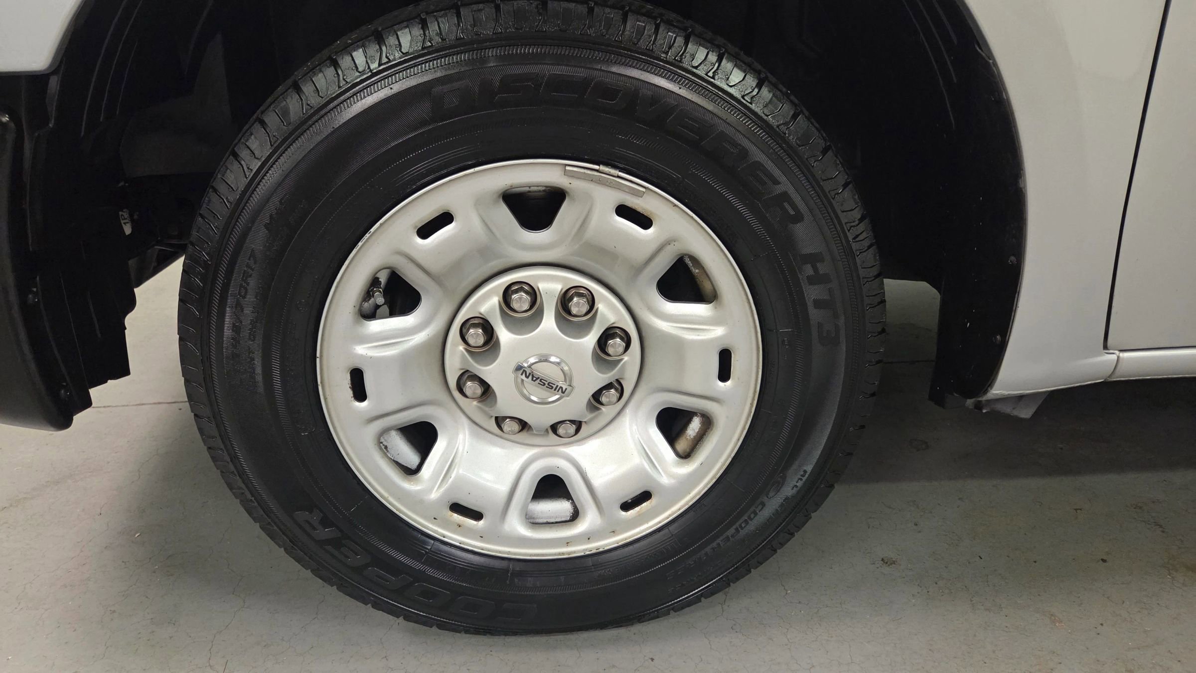 Used 2018 Nissan NV 2500 SV w/ Navigation Package image 13