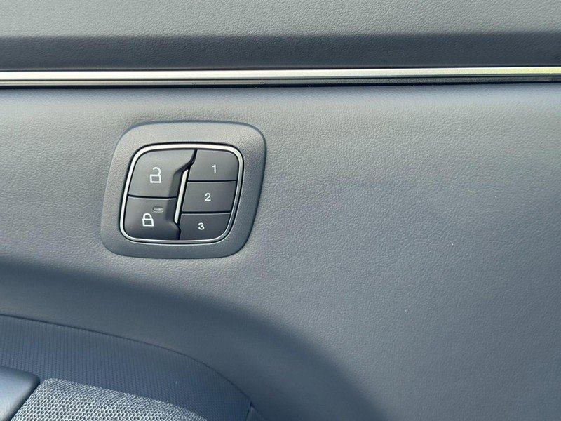 Used 2024 Ford Mustang Mach-E Premium image 23