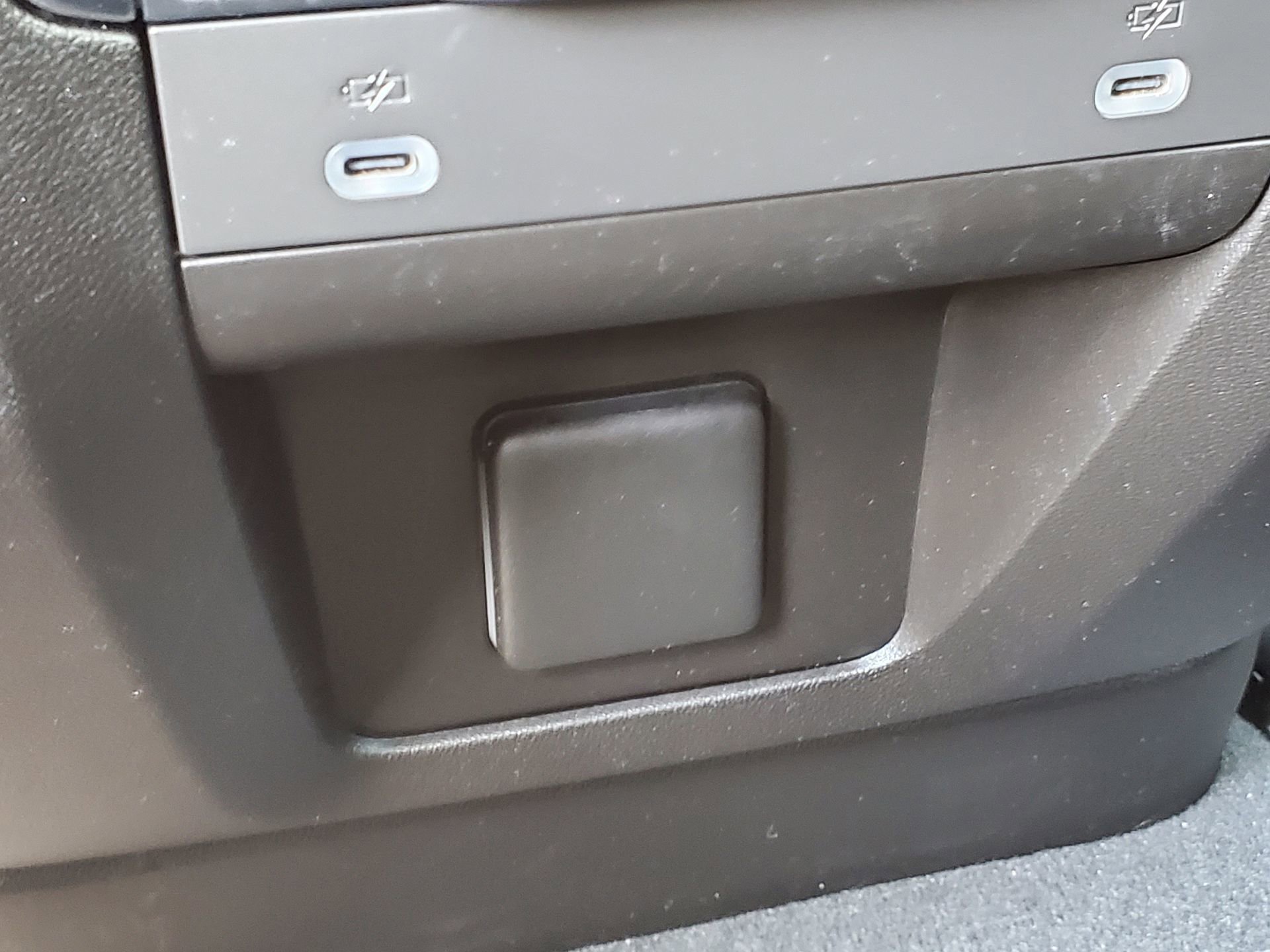 Used 2022 Chevrolet Tahoe High Country image 14