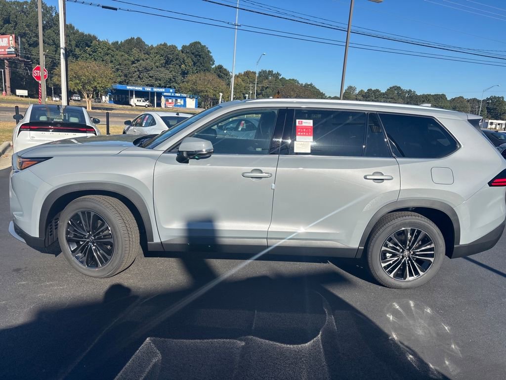 New 2026 Toyota Grand Highlander AWD Hybrid image 2
