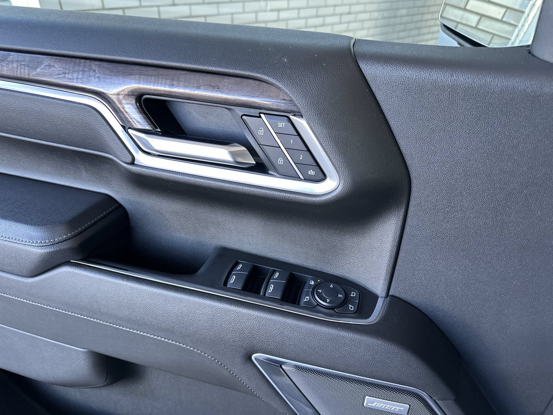 Certified 2025 Chevrolet Silverado 1500 LTZ AWD/4WD image 24