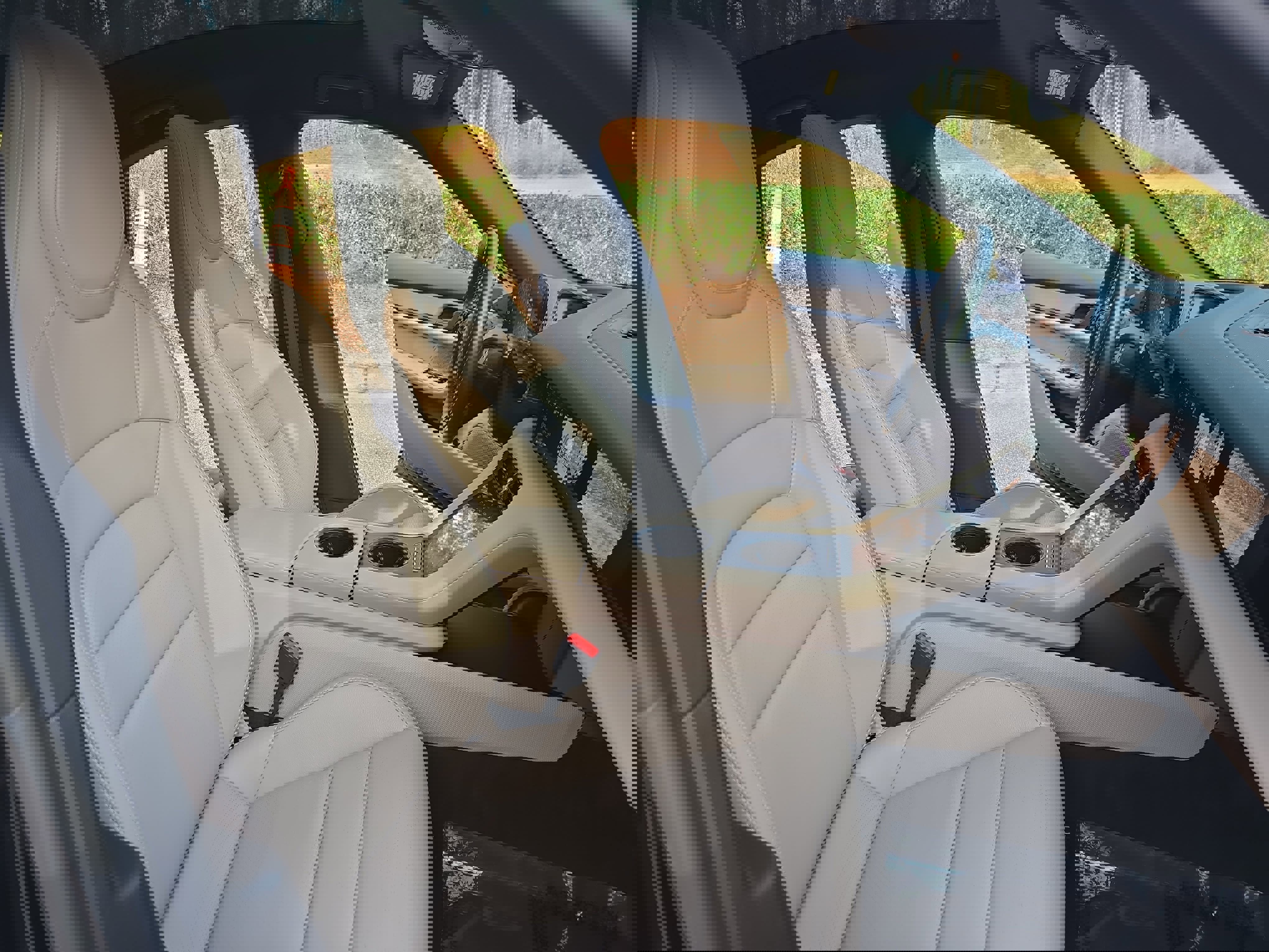 Used 2021 Porsche Taycan image 10