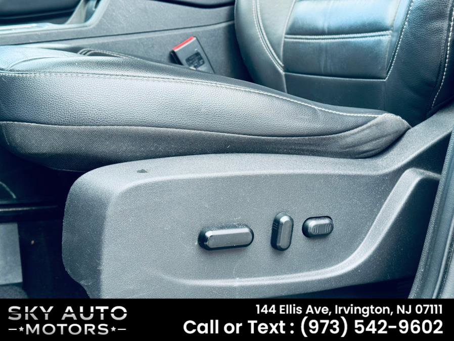 Used 2018 Ford Escape SEL w/ Ford Safe & Smart Package image 19