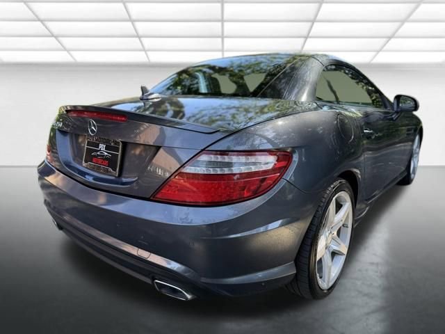 Used 2013 Mercedes-Benz SLK 350 image 5