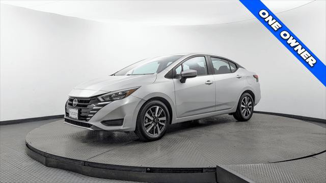 Used 2025 Nissan Versa SV FWD image 2
