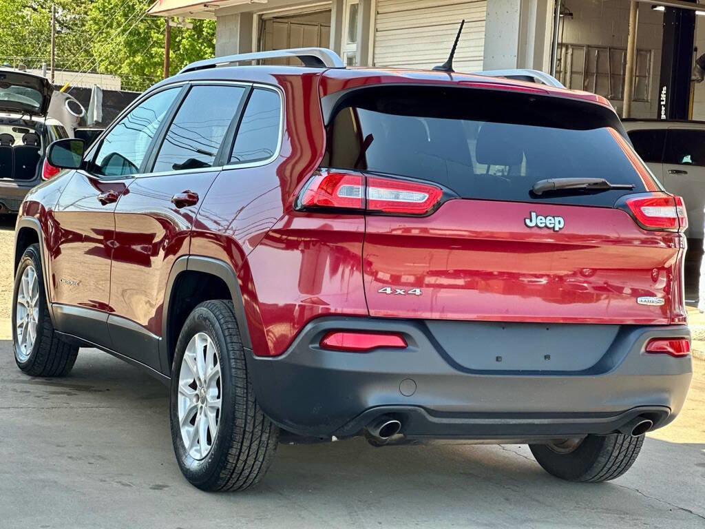 Used 2014 Jeep Cherokee Latitude AWD/4WD image 6