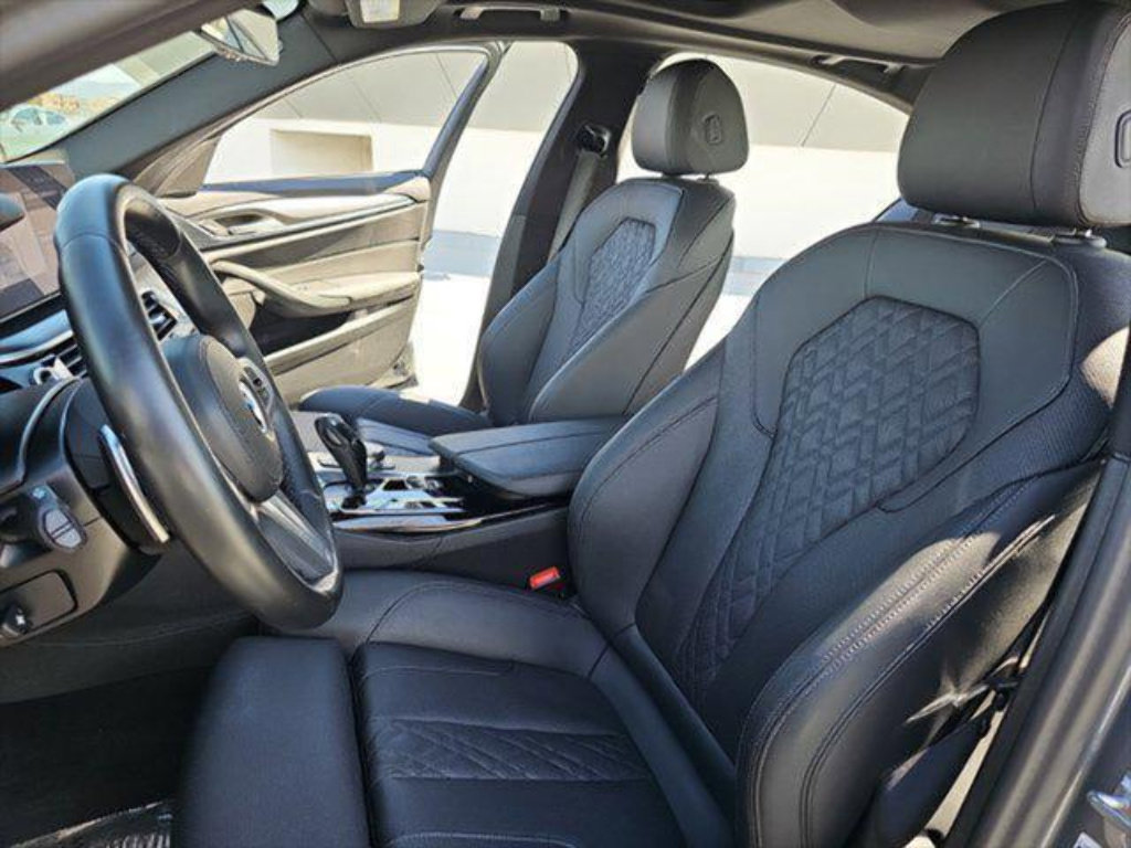 Used 2023 BMW 530e w/ M Sport Package RWD image 15