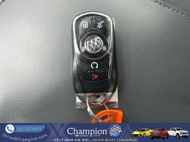 Used 2018 Buick Enclave Essence AWD/4WD image 8