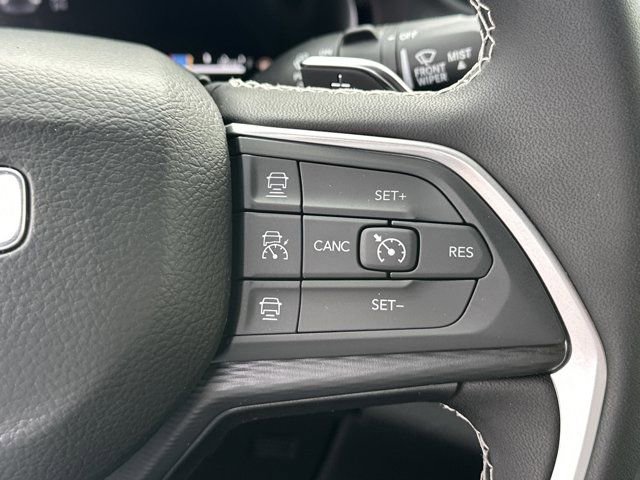 New 2025 Jeep Grand Cherokee Laredo image 23