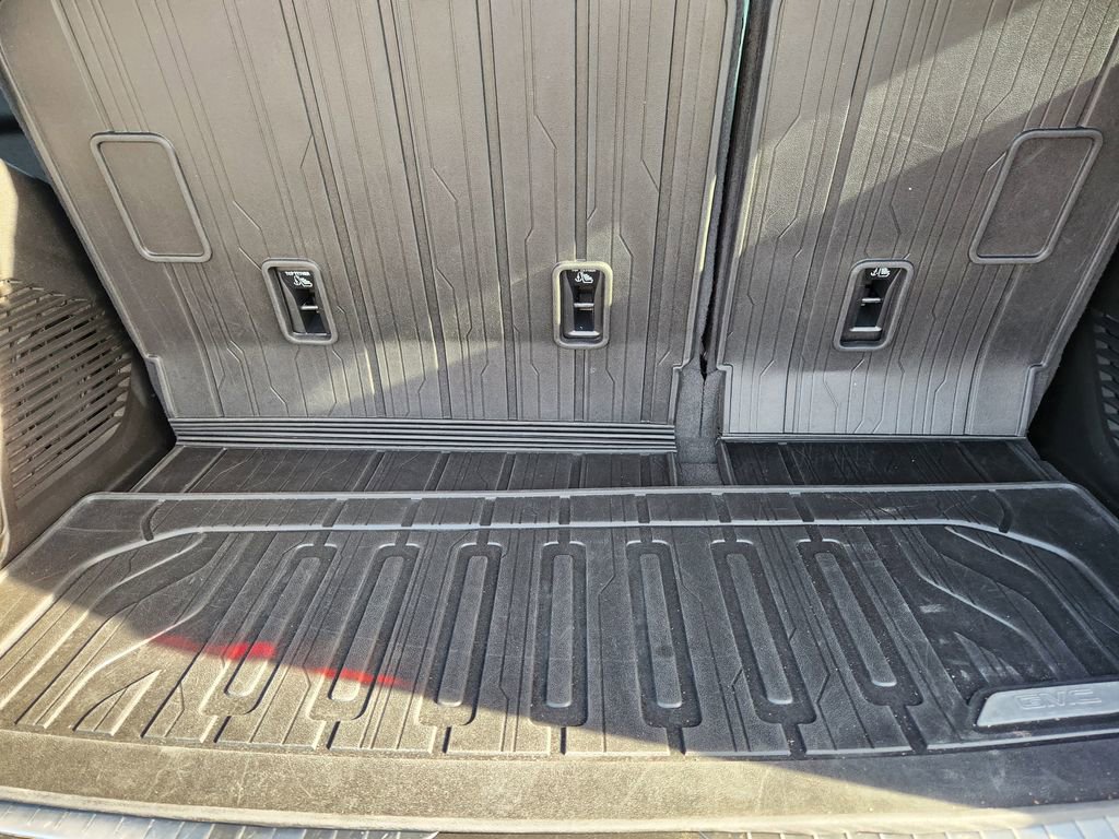 Used 2023 GMC Yukon Denali Ultimate image 25