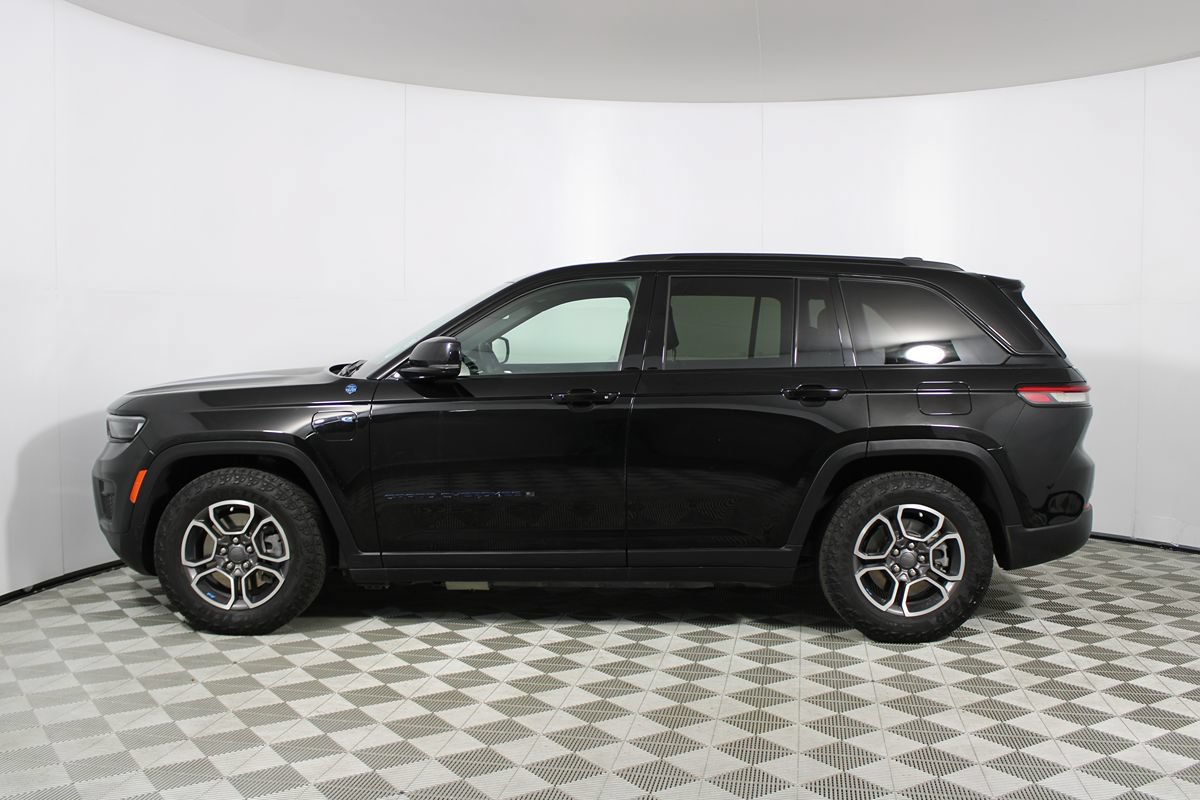Used 2023 Jeep Grand Cherokee Trailhawk AWD/4WD image 38