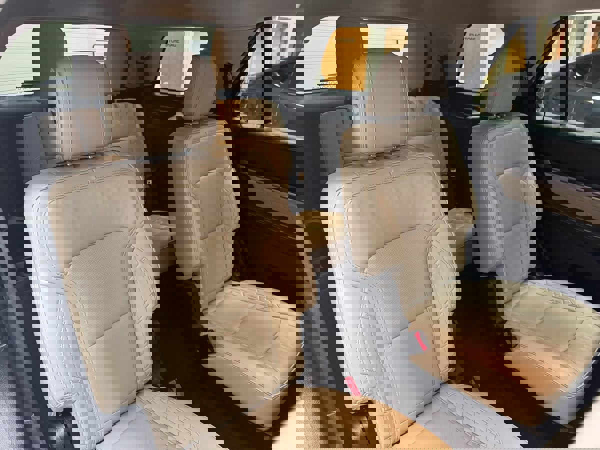 Used 2016 Ford Explorer Platinum image 47