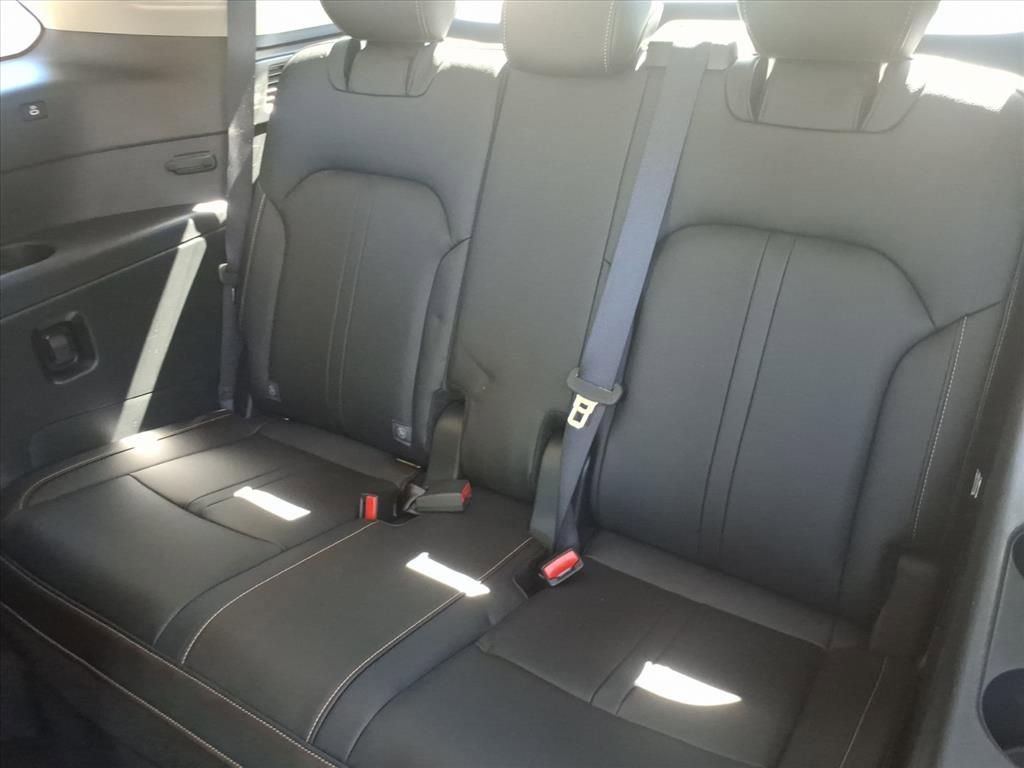 Used 2024 MAZDA CX-90 Plug-In Hybrid w/ Premium Pkg image 22