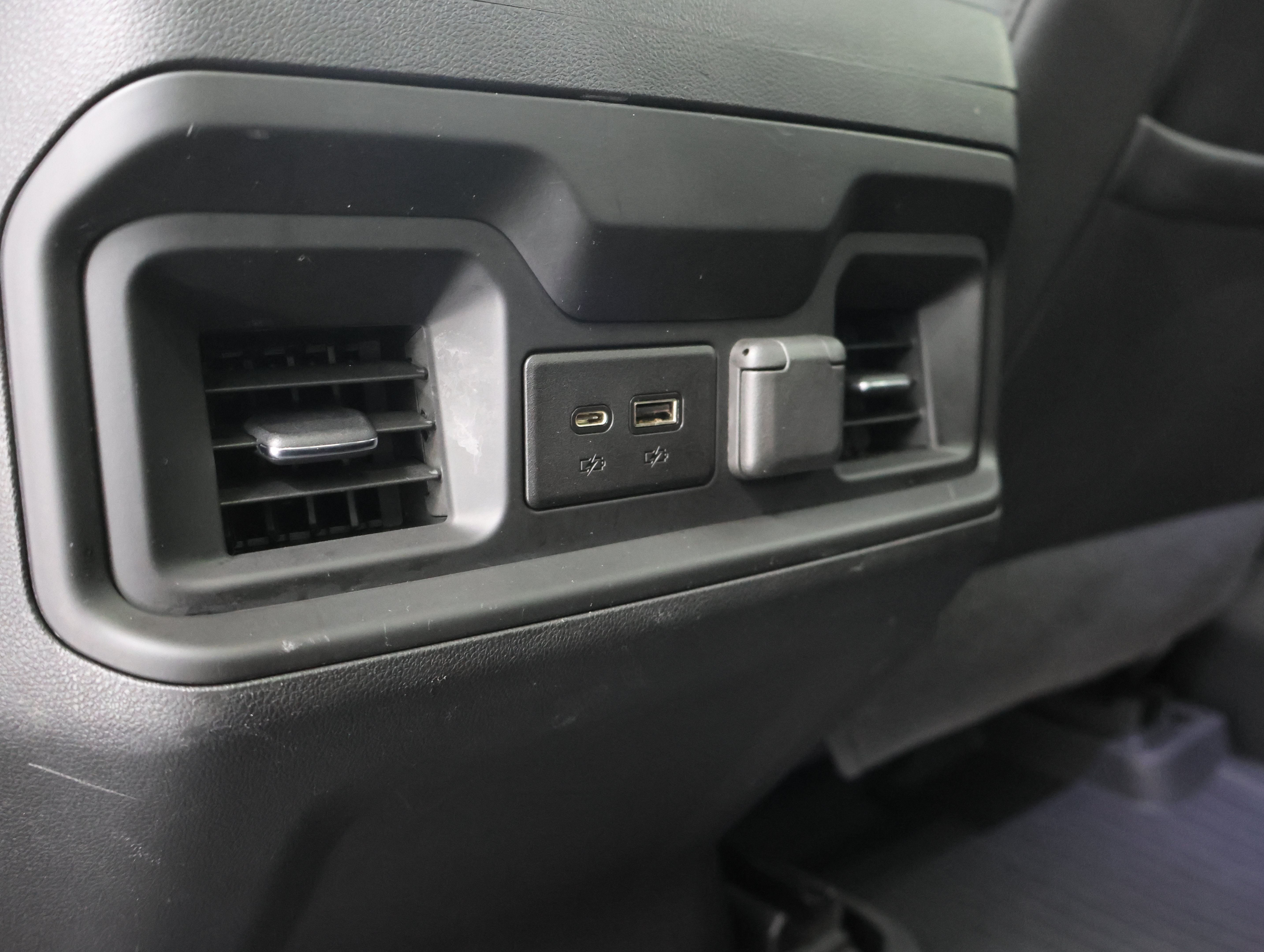 Used 2022 Chevrolet Silverado 1500 RST w/ Redline Edition AWD/4WD image 36