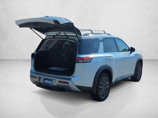 Used 2025 Nissan Pathfinder SL w/ SL Premium Package FWD image 8