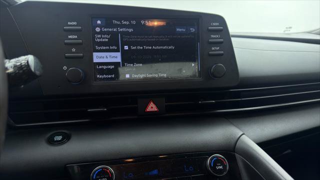 Used 2025 Hyundai Elantra Sport FWD image 36