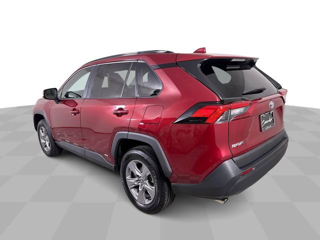 Used 2022 Toyota RAV4 XLE w/ Convenience Package image 6