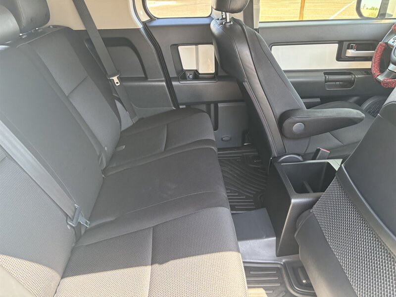 Used 2014 Toyota FJ Cruiser 4WD w/ Upgrade Package image 48