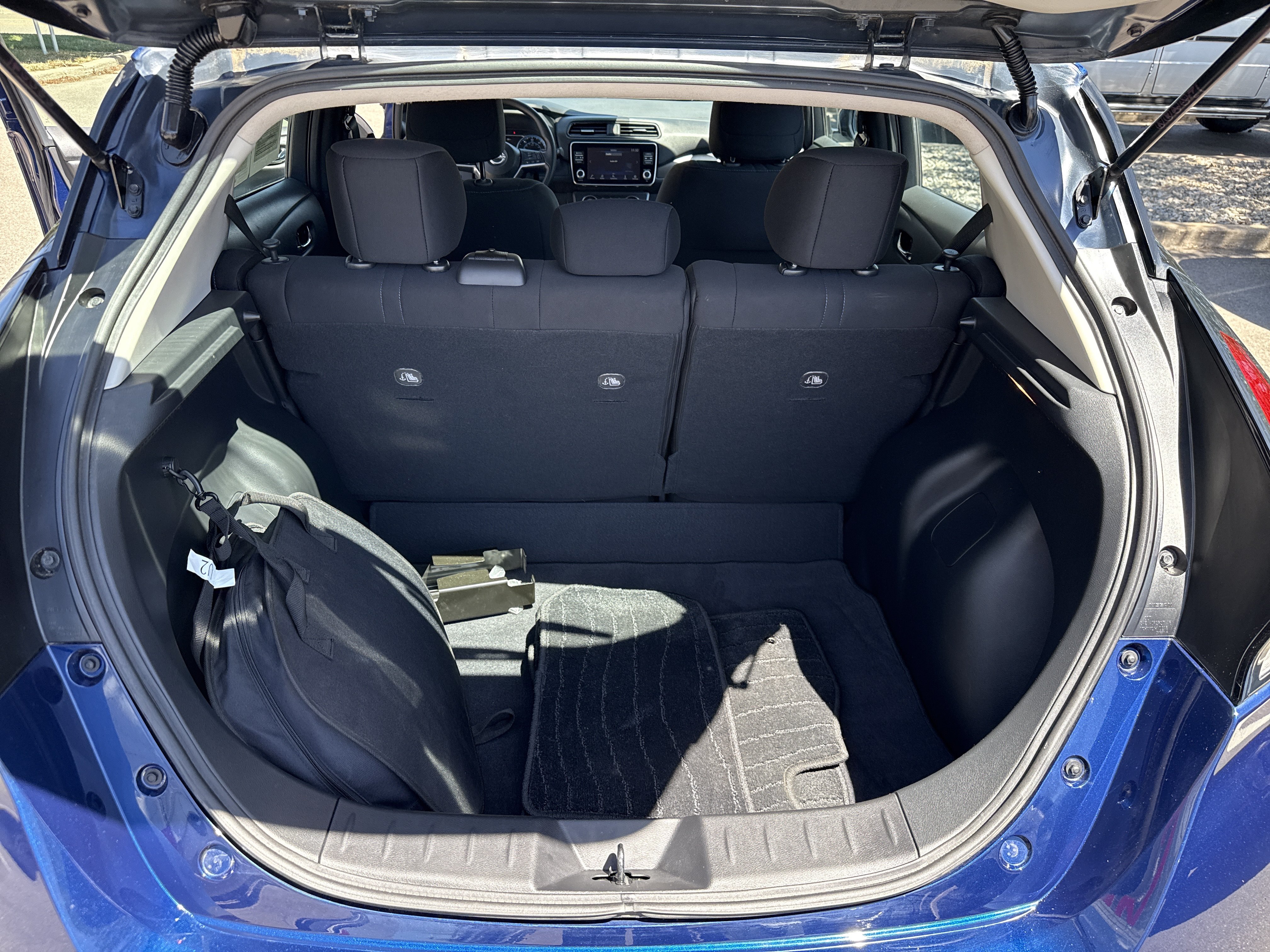 Certified 2025 Nissan Leaf S FWD image 11