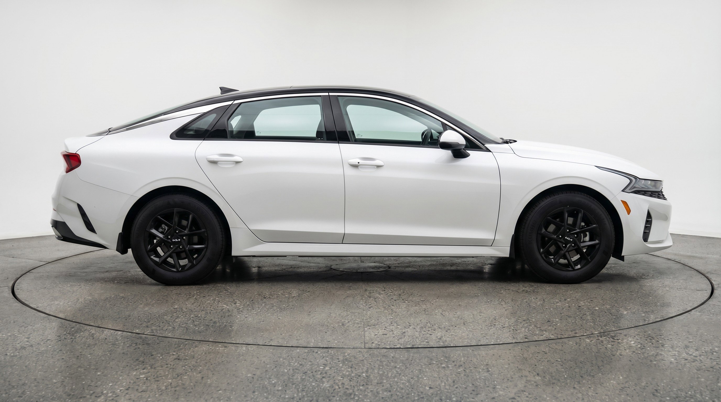 Used 2025 Kia K5 LXS FWD image 11