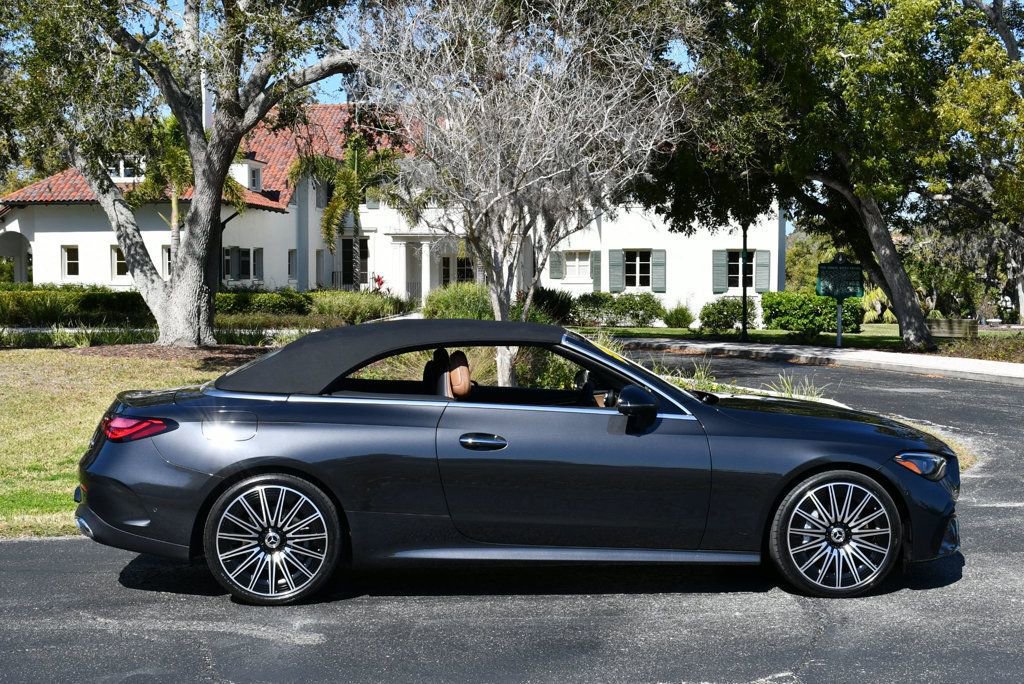 Used 2024 Mercedes-Benz CLE 450 4MATIC Cabriolet image 45