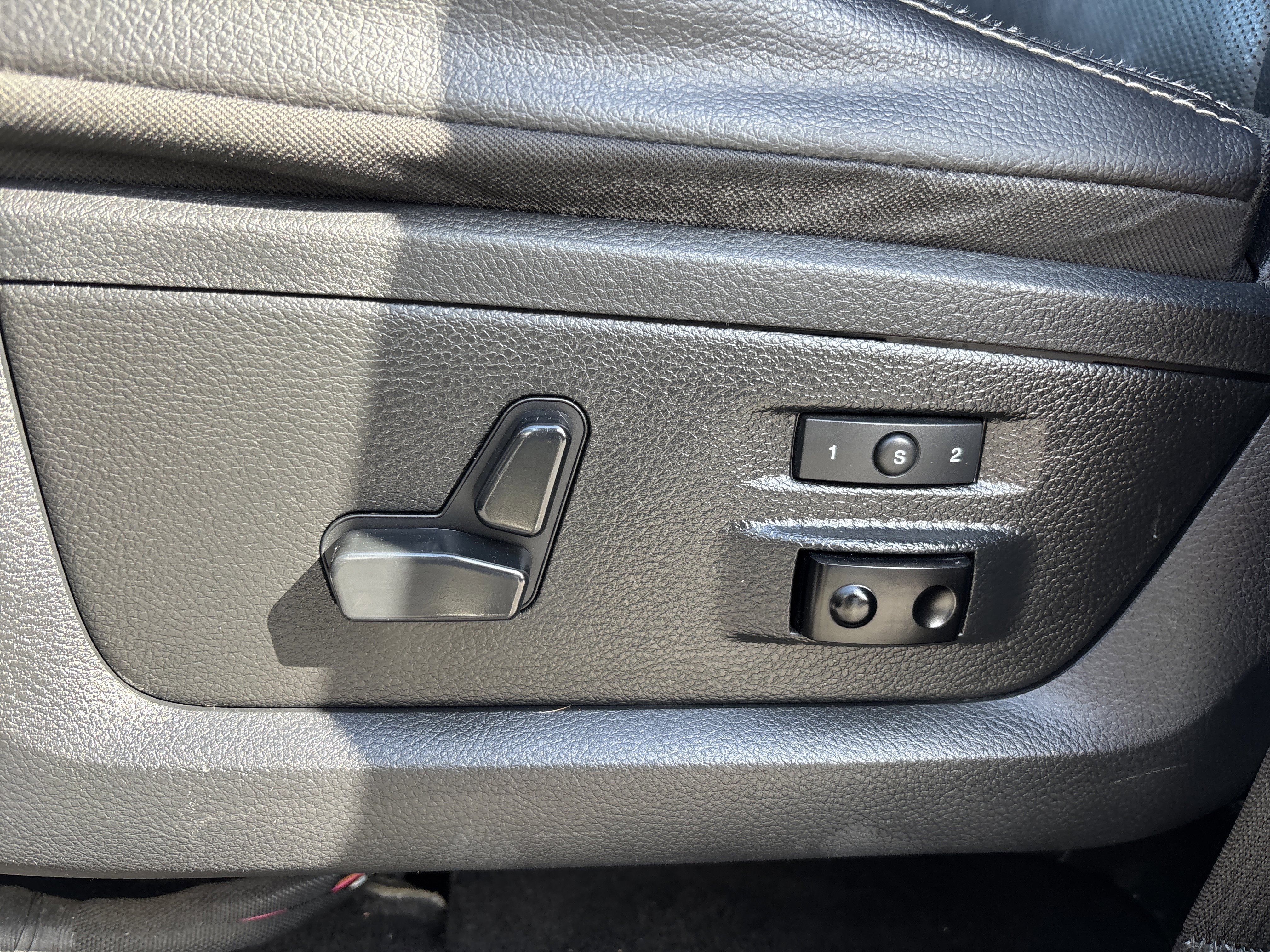 Used 2015 RAM 2500 Laramie image 21