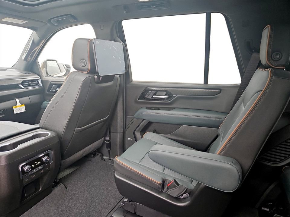 New 2026 GMC Yukon AT4 w/ AT4 Premium Plus Package image 30