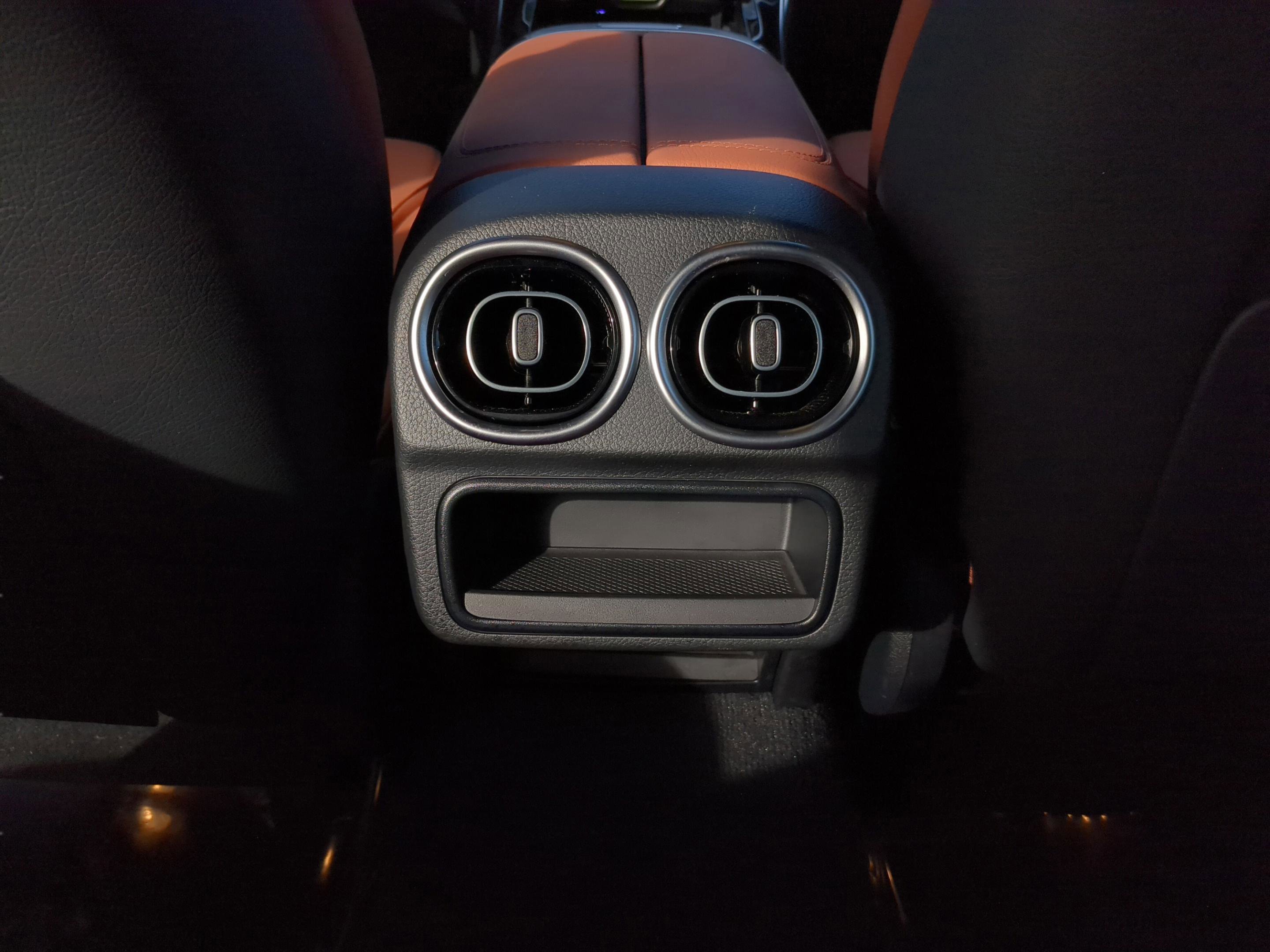 Certified 2025 Mercedes-Benz C 300 4MATIC Sedan image 9