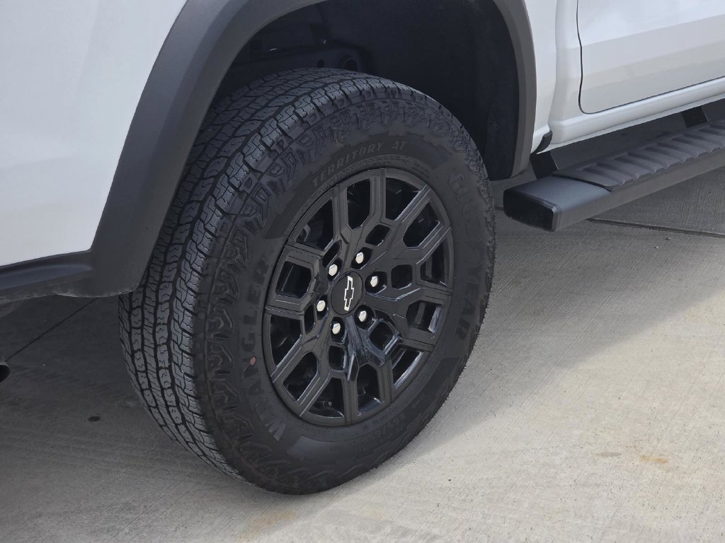Used 2026 Chevrolet Colorado Trail Boss AWD/4WD image 33