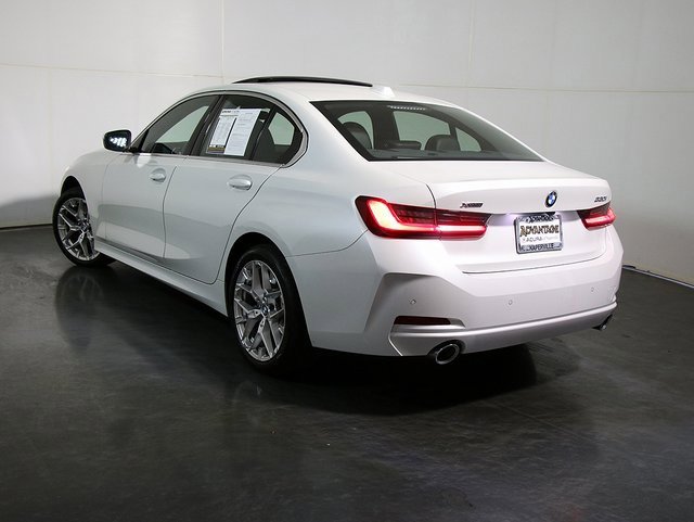 Used 2025 BMW 330i xDrive Sedan image 2