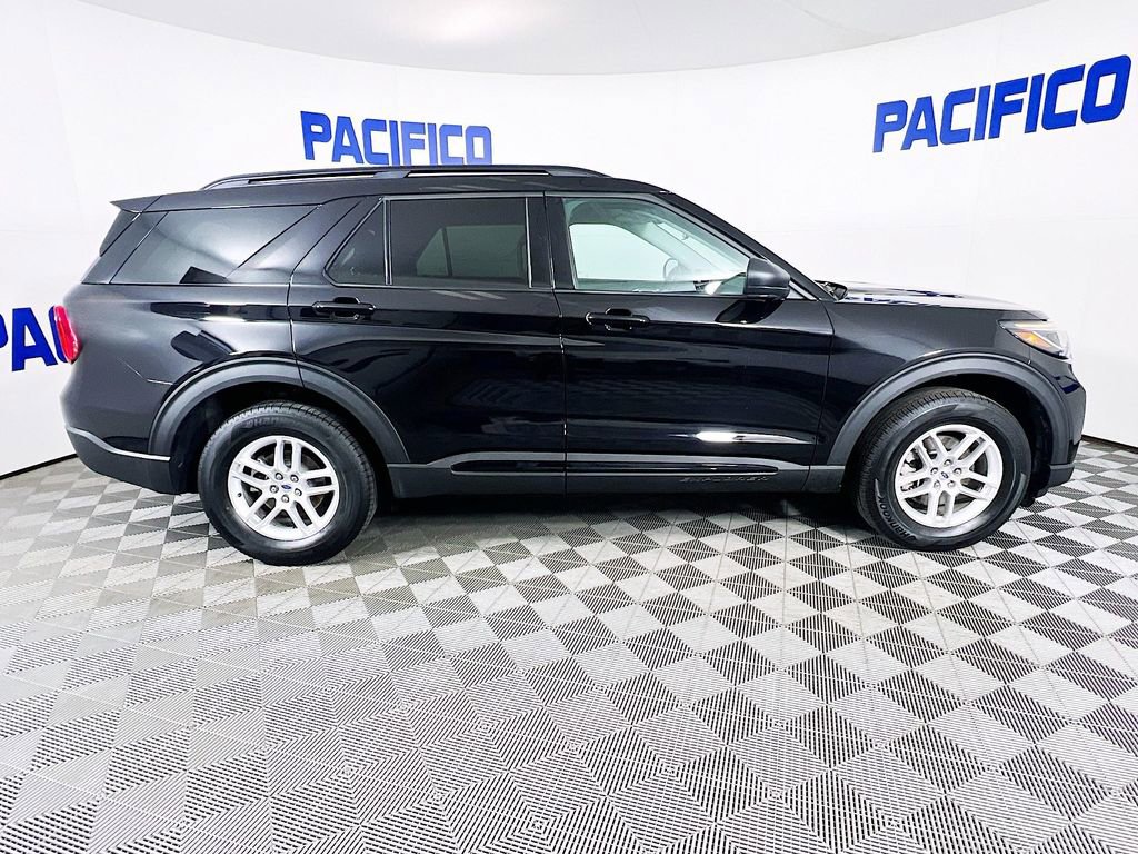 Used 2026 Ford Explorer Active AWD/4WD image 11
