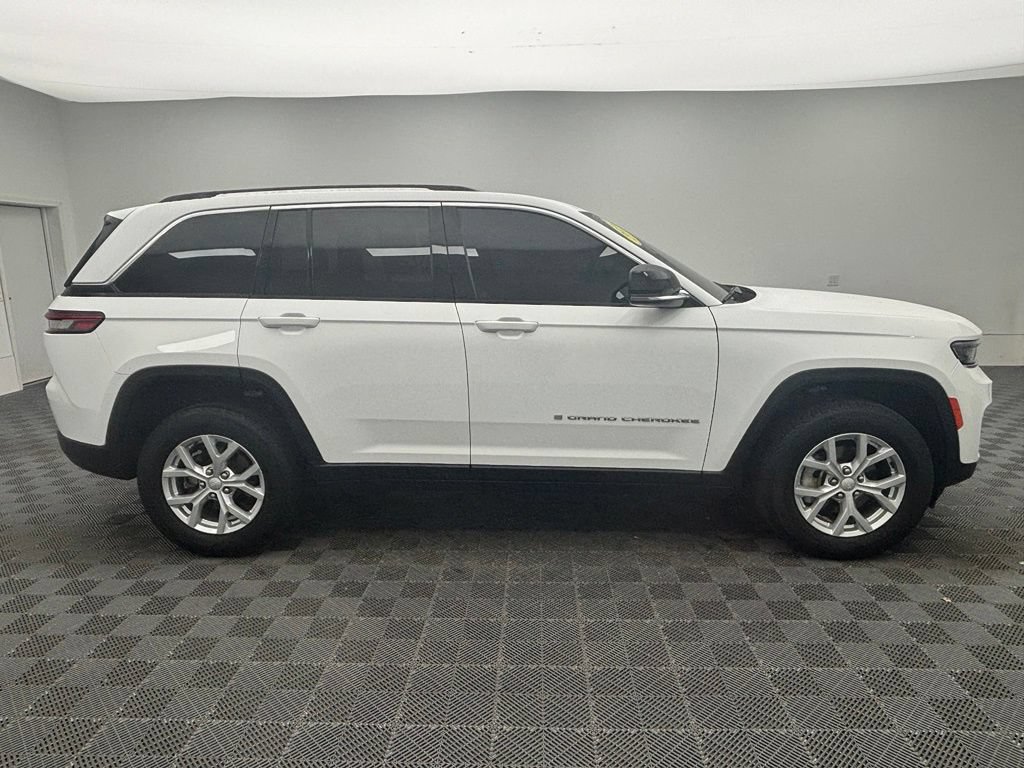 Used 2024 Jeep Grand Cherokee Limited AWD/4WD image 6