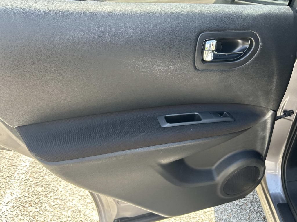 Used 2012 Nissan Rogue SV FWD image 21