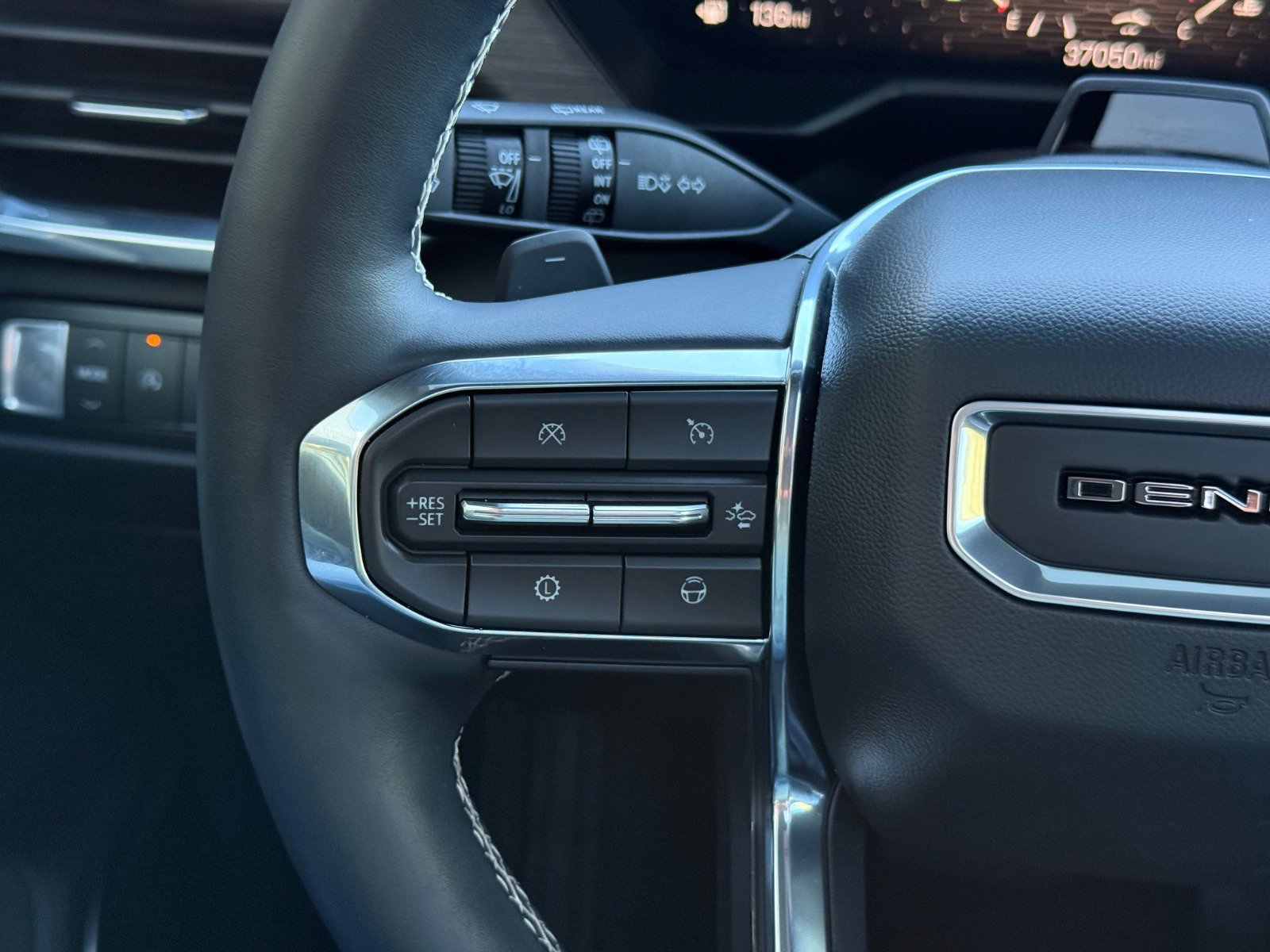 Certified 2024 GMC Acadia Denali w/ Super Cruise Package image 20