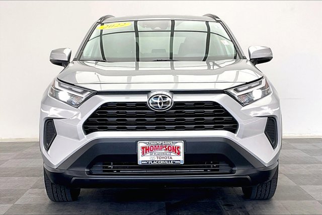 Used 2022 Toyota RAV4 XLE image 2