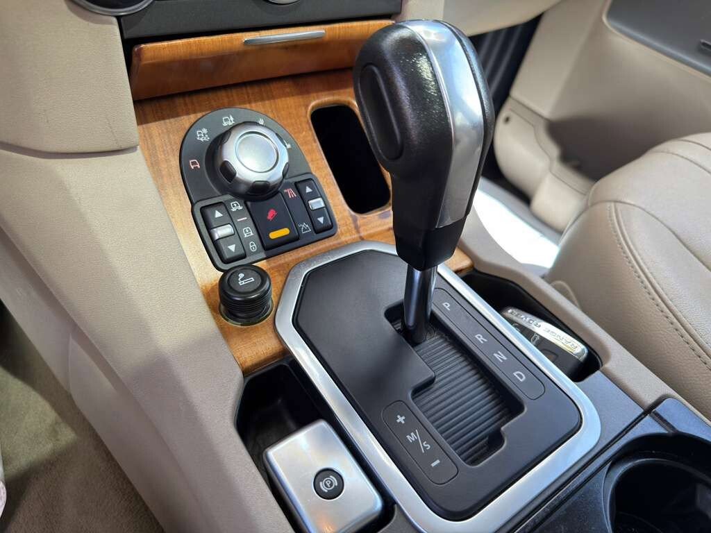 Used 2013 Land Rover LR4 HSE AWD/4WD image 14