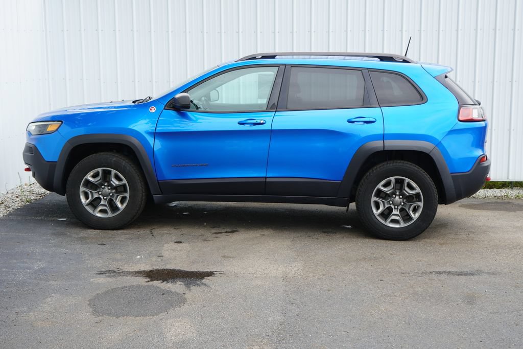 Used 2019 Jeep Cherokee Trailhawk AWD/4WD image 3