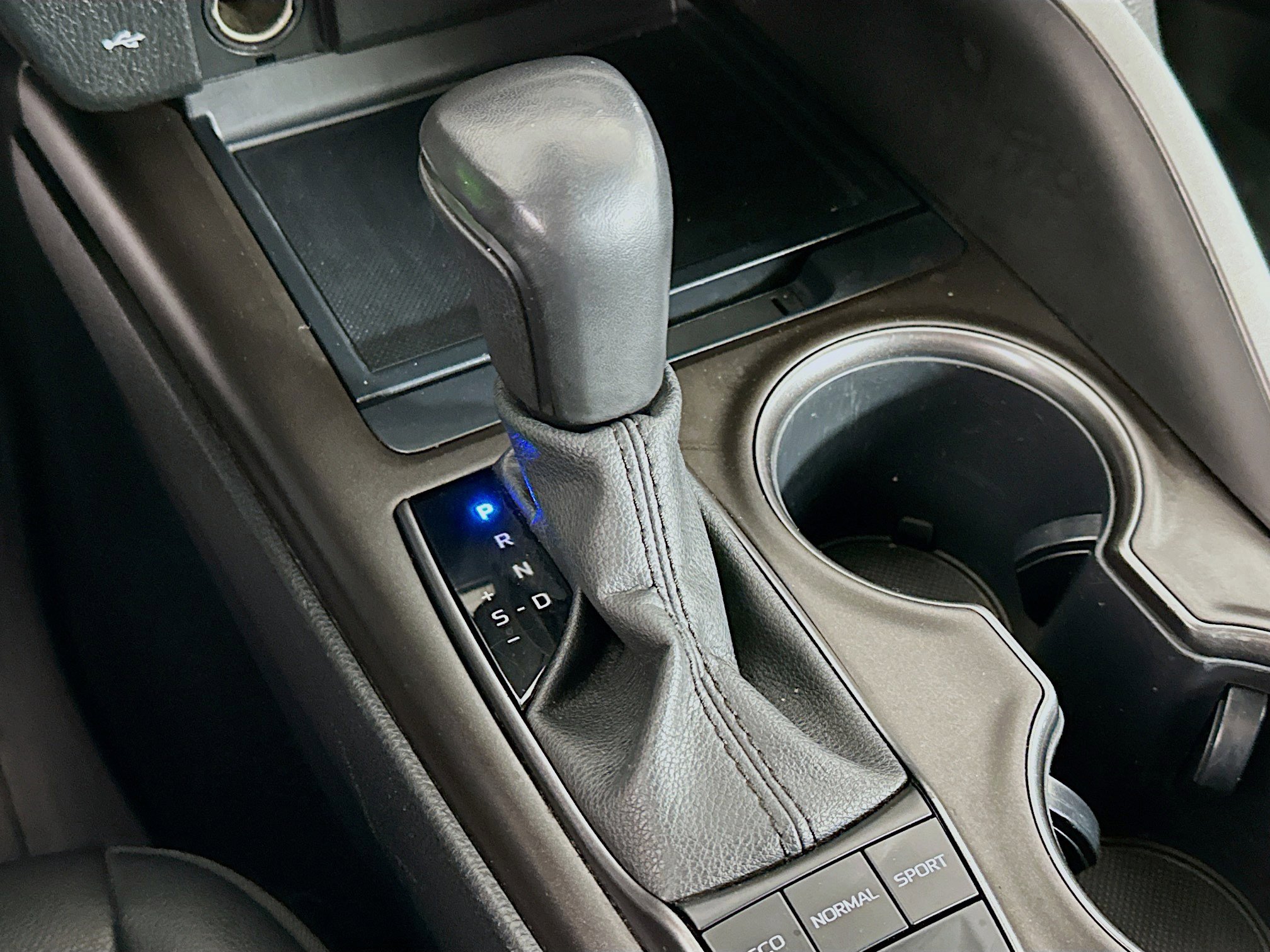 Used 2022 Toyota Camry SE image 24