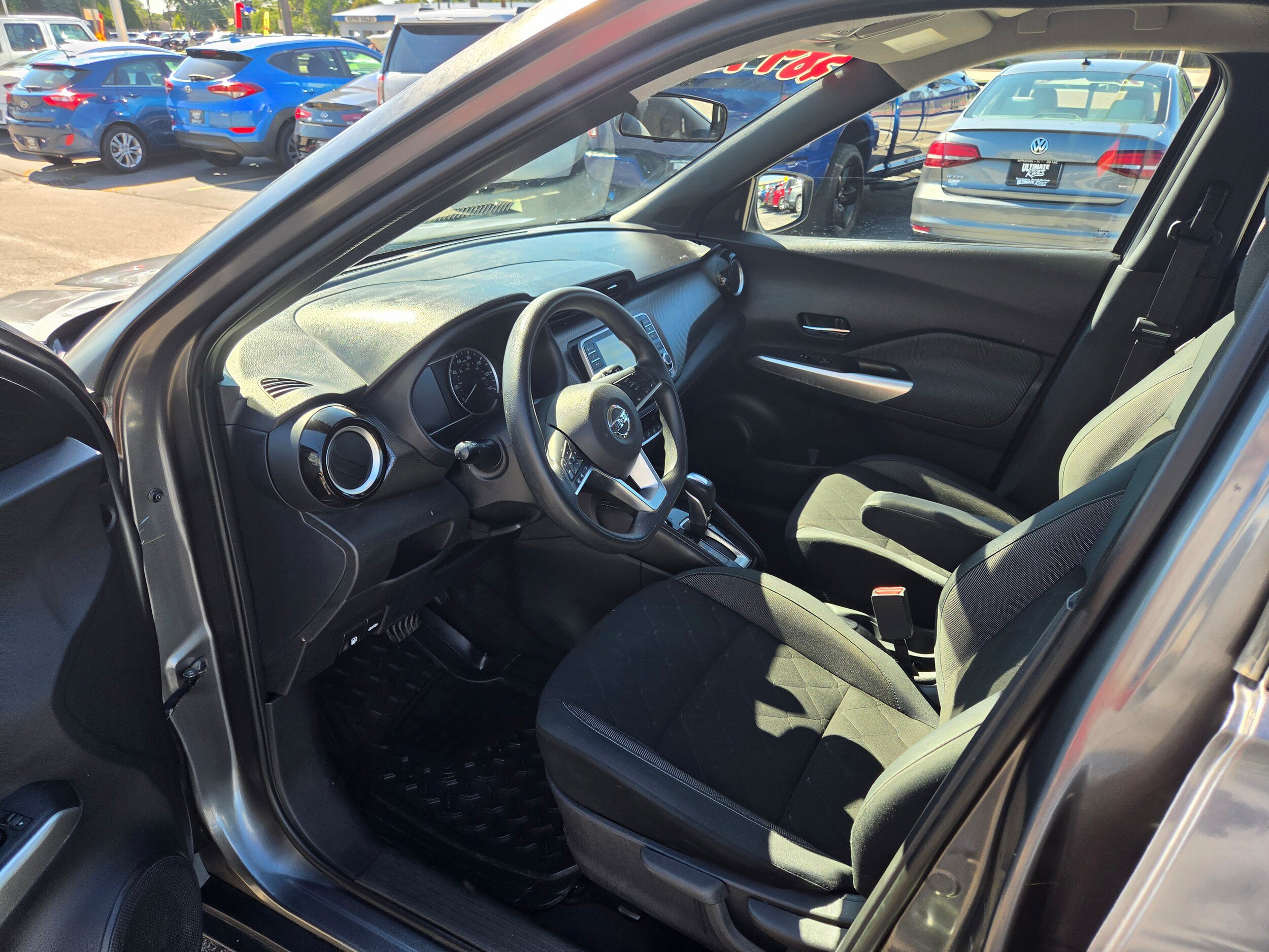 Used 2020 Nissan Kicks SV FWD image 4